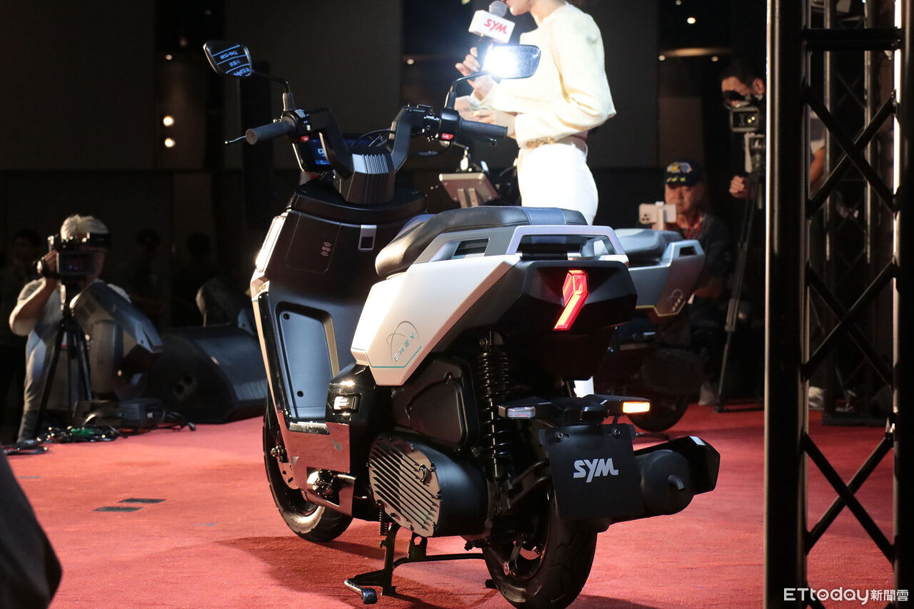 ▲快訊／三陽「PE3油電增程機車」來了！滿油滿電可跑325KM。（圖／記者張慶輝攝）