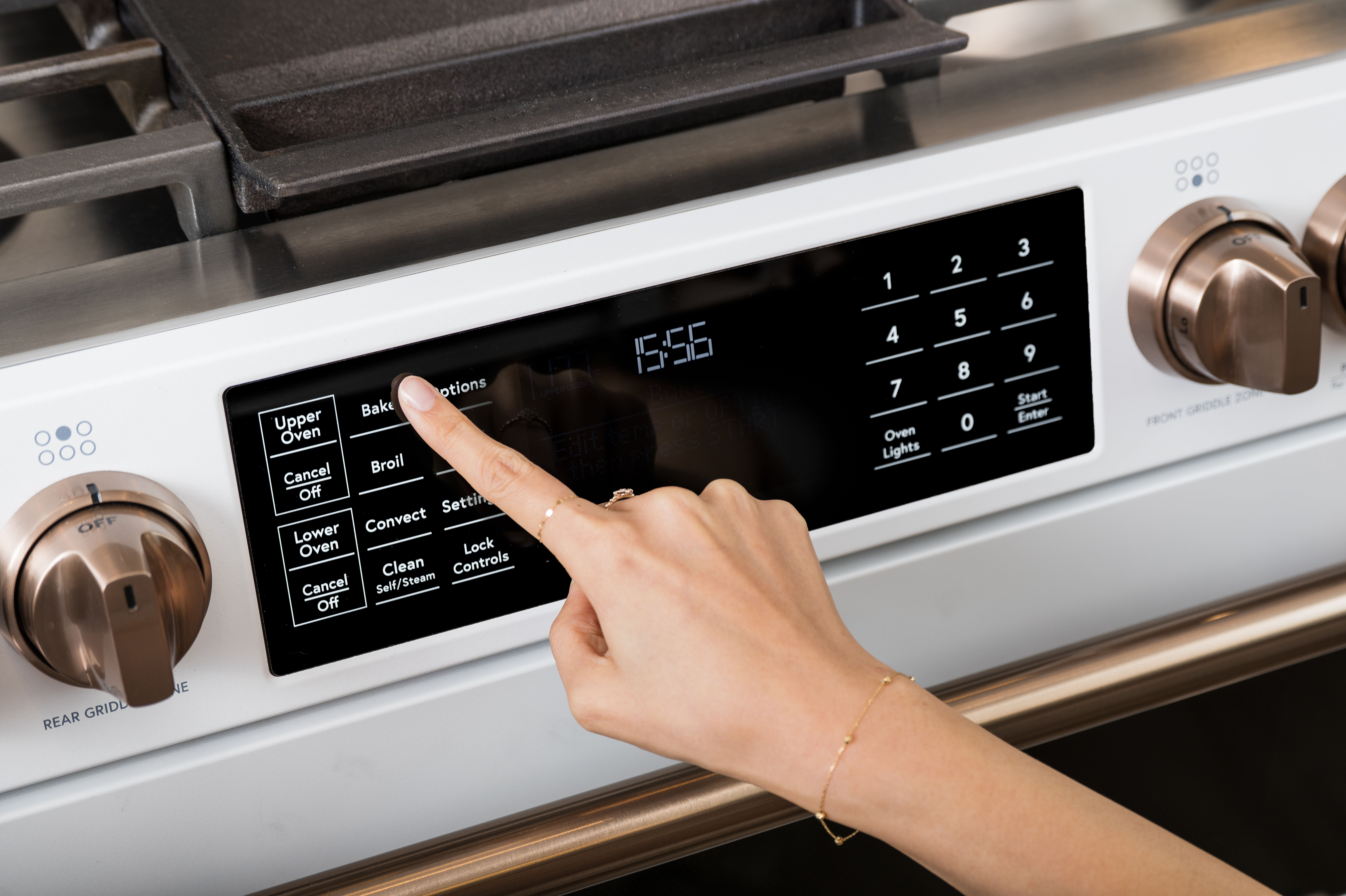 ▲Café 30 吋六口雙層美式爐連烤。（圖／品牌提供）