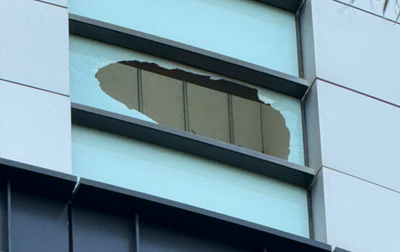 快訊/台中新光三越恢復營運第25天 8F外牆玻璃疑強風吹破大洞