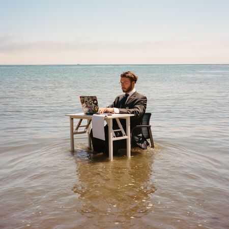 ▲bbno$專輯封面。（圖／Phil Basaric提供）