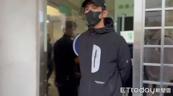 ▲修杰楷新北檢複訊結束。（圖／記者陳以昇攝）