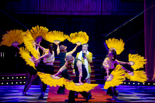 ▲楊烈主演的舞台劇《明星養老院》在高雄至德堂演出。（圖／金星文創提供）