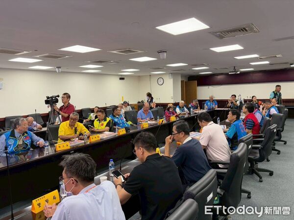 ▲空軍航空技術學院校友總會宣佈10月25日舉辦台灣光復節祭典與全民國防大遊行。（記者林東良翻攝，下同）