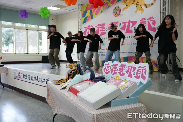 ▲虎尾毛巾節今年以「新創・躍動」為主題，結合科技、設計與在地文化，打造「毛巾王國」新樣貌。（圖／記者游瓊華翻攝）
