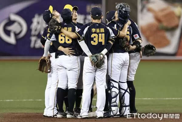 ▲▼ 台灣大賽G3桃猿對兄弟-中信兄弟。（圖／記者黃克翔攝）