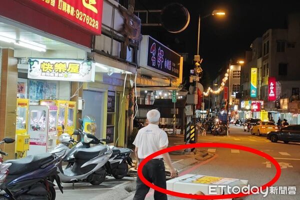 ▲▼澎湖娃娃機店招牌被吹落。（圖／記者陳洋翻攝）