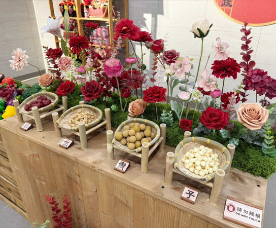 台北市中正區戶政事務所結婚拍照專區。（圖／台北市中正區戶政事務所）