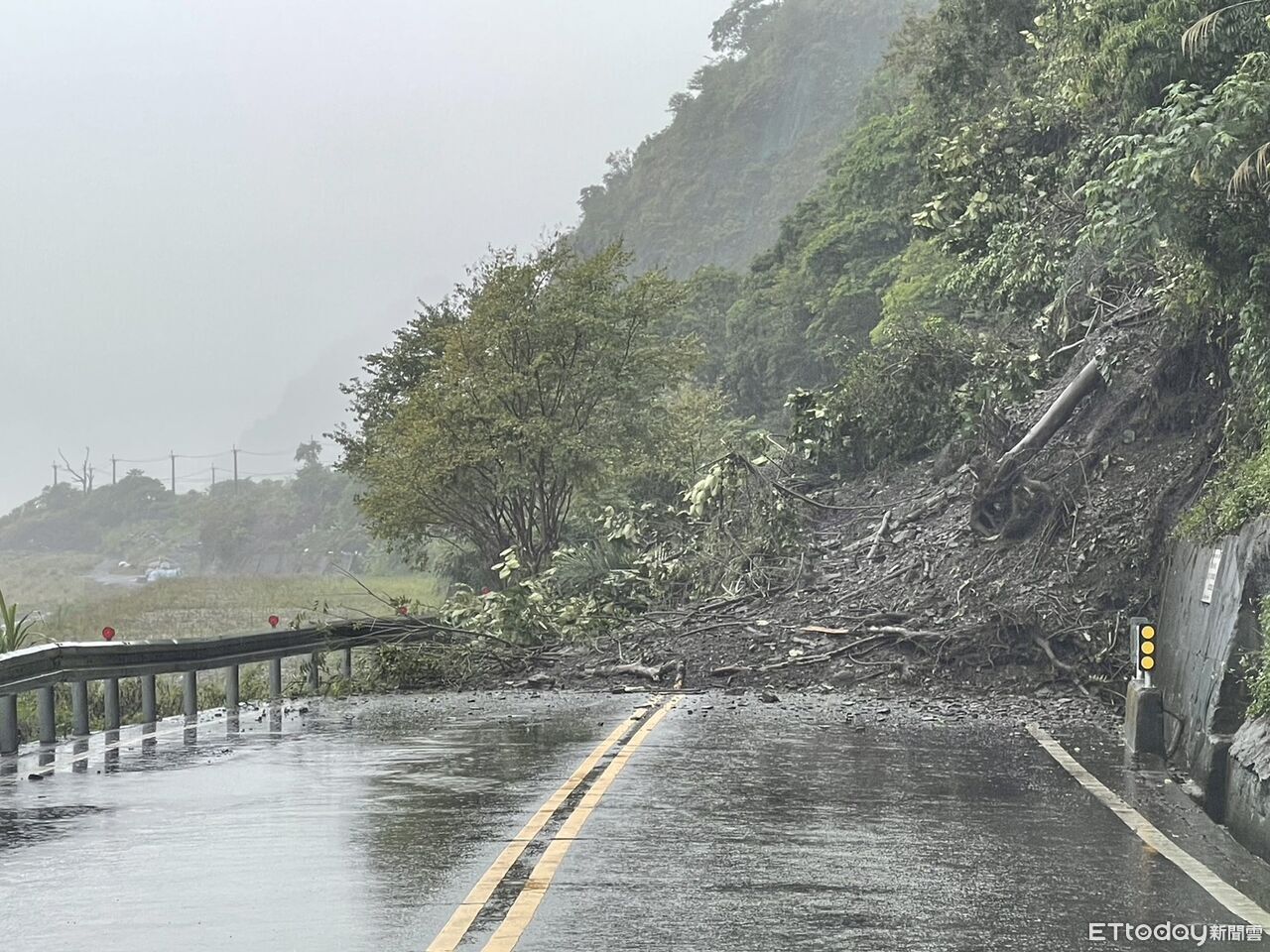 快訊／北橫宜蘭段土石坍方交通中斷　大型機具緊急進駐清理中