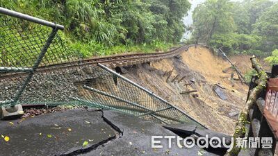 平溪線路基消失百米「搶修至11月底」 台鐵公布運行計畫