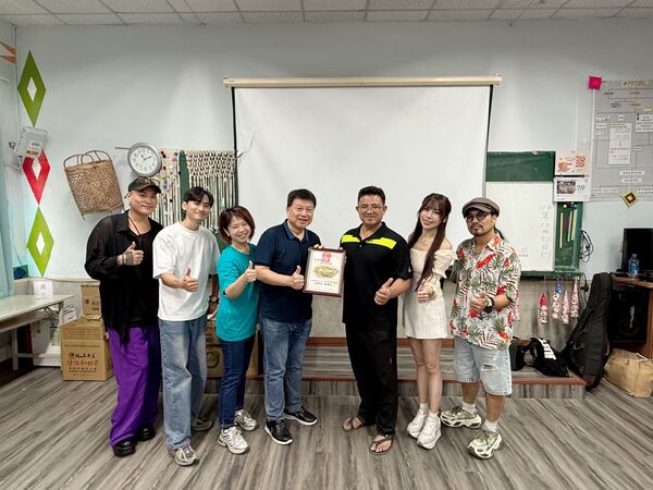 ▲泥沙覆地、夢想未滅！浪凡基金會助光復國中重建球場。（圖／浪凡基金會提供）