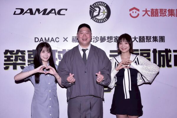 ▲▼網路名人瑀熙（左起） 、TED、愛莉莎莎大方分享理財心得。（圖／大囍聚提供）