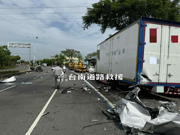 ▲▼台南車禍。（圖／翻攝台南道路救援張家班）