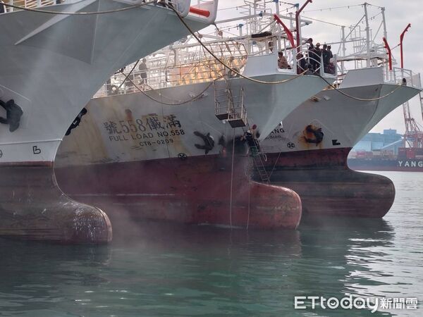 ▲▼高雄港火警             。（圖／記者陳宏瑞翻攝）