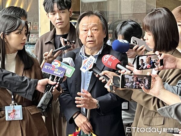 ▲▼民進黨立委王世堅受訪。（圖／記者許靖騏攝）
