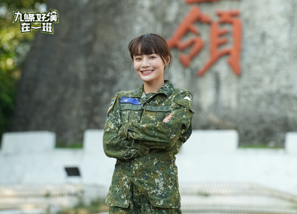 ▲雲朵姐姐也當過兵。（圖／翻攝自臉書）