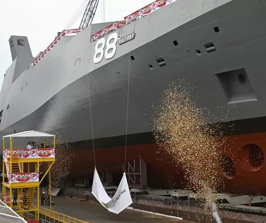 ▲▼新加坡新一代多用途作戰艦（MRCV）勝利號正式下水，未來將重於成為自主無人載具的母艦能力。（圖／翻攝自新加坡海軍官方臉書）