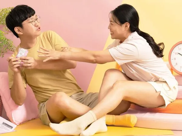 好味小姐脆脆與剪輯師老公阿斷近日在Podcast上分享的內容引發爭議，遭網友炎上。（翻攝自好味小姐腦波弱臉書）