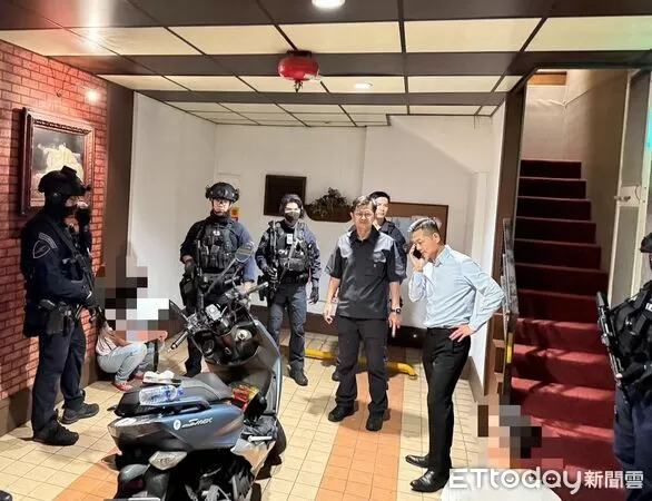 ▲▼新莊22日晚間發生槍擊案，41歲李男頸部中彈送醫宣告不治。（圖／記者陳以昇翻攝，下同）