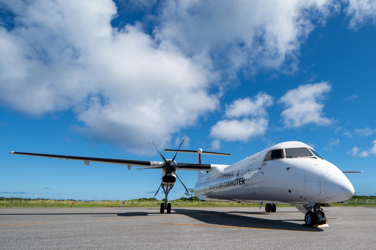飛行中「駕駛艙窗戶破裂」！　日本琉球空中通勤客機緊急返航