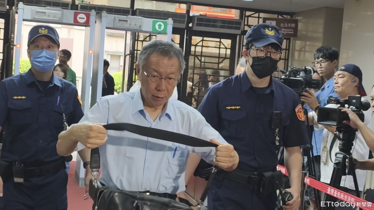 柯文哲政治獻金案開庭!邱復生作證 許甫:民進黨有人忌妒苗博雅