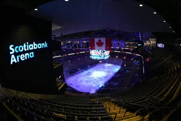 ▲楓葉與暴龍聯手調整賽程！讓路藍鳥世界大賽　多倫多迎接最熱體育週。（圖／路透）