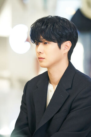 ▲庭沼珉、崔宇植甜到融化《宇宙MARRY ME？》笑中帶心動 。（圖／Disney+提供）