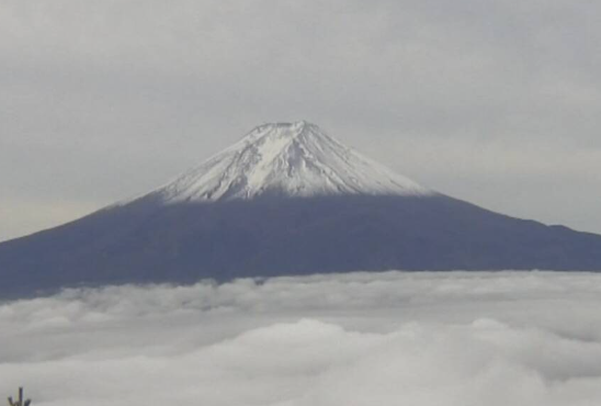 富士山「白帽子」出現了!今年初冠雪登場 較往年晚了21天
