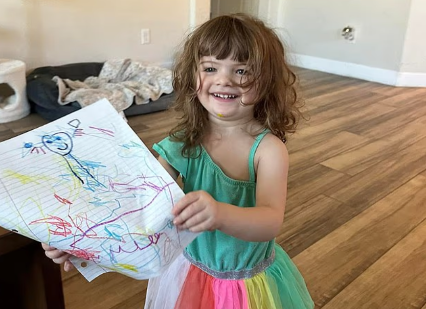 ▲▼爸爸沉迷看A片！2歲女受困42度車內熱死。（圖／翻攝自Facebook）