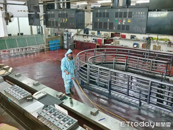 ▲南投縣肉品市場配合中央政策，5天內暫停屠宰、全區域消毒。（圖／翻攝「南投縣政府」臉書粉專）