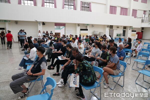 ▲市民代表與里長們出席踴躍，現場互動熱烈，關心地方建設進度。（圖／記者游瓊華翻攝）