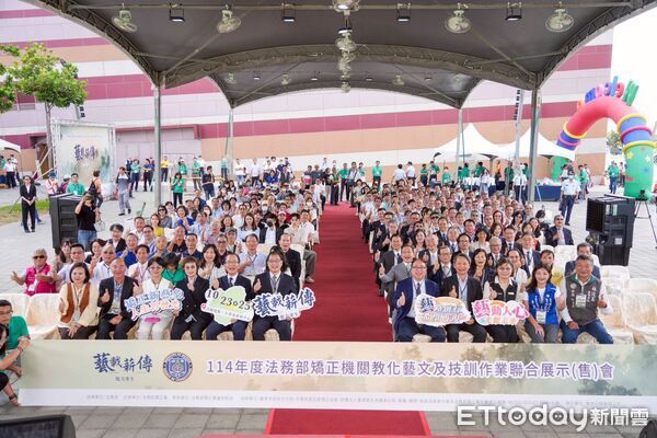 ▲2025年法務部矯正機關聯合展示(售)會於大台南會展中心開幕，吸引民眾參觀。（記者林東良翻攝，下同）