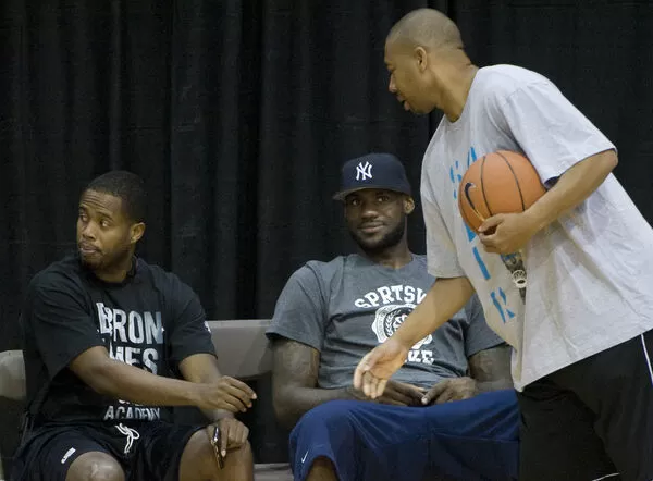 ▲▼詹姆斯、瓊斯。（圖／達志影像／美聯社）