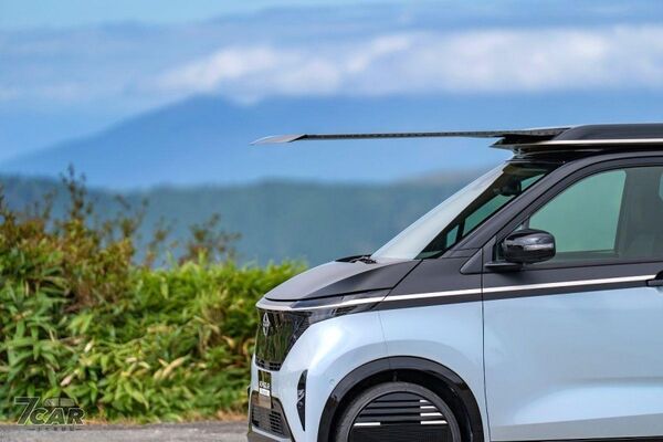 Nissan 推出「Ao-Solar Extender」太陽能擴展系統，為暢銷電動小車Sakura增添續航力