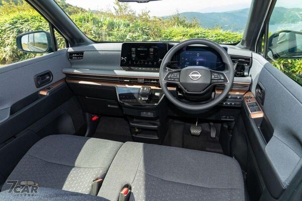 Nissan 推出「Ao-Solar Extender」太陽能擴展系統，為暢銷電動小車Sakura增添續航力