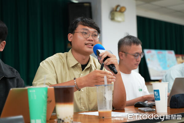 ▲台南市「青年審議成果交流會議」於永華市政中心登場，青年團隊向市府提出政策建言。（記者林東良翻攝，下同）