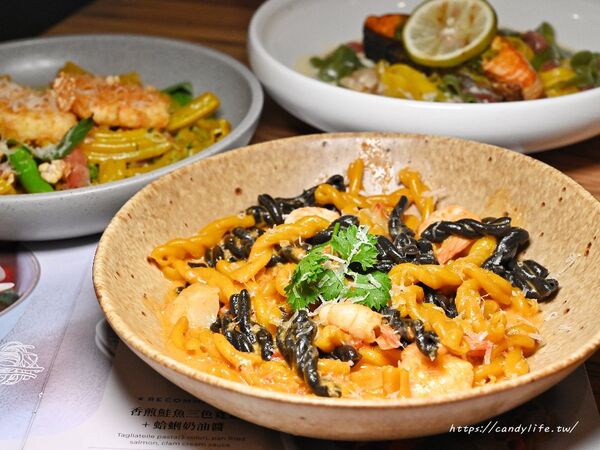 ▲▼台中主打石臼現磨鮮麥義大利麵。（圖／部落客糖糖提供）