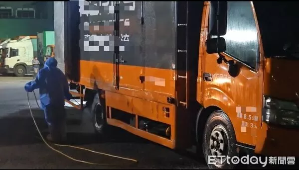 ▲▼高雄市衛生局攔截疑似非洲豬瘟問題肉品，並擴大豬肉履歷清查。（圖／記者許宥孺翻攝）