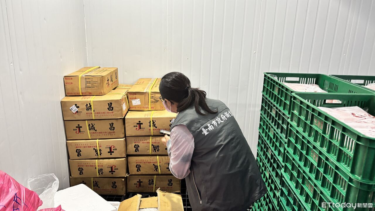疑似問題豬肉流入台南！　市府即時攔截300公斤豬背皮