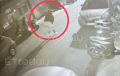 獨/清泉崗機場旁兇殺!男驚恐倒退2度跌地畫面曝 躺血泊慘死