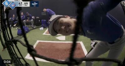 大谷翔平萌翻！世界大賽前搞怪放鬆　球迷笑喊：棒球之神不用擔心