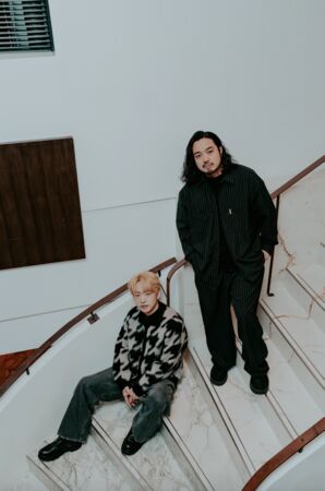 ▲▼▲▼Creepy Nuts逛夜市文化衝擊　：滷味什麼都賣！ 。（圖／Hiroya Brian提供）