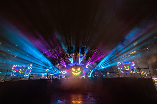 ▲「2025桃園萬聖城」今（25日）至11月2日在桃園藝文廣場和藝文綠園道登場。（圖／桃園市觀旅局提供）