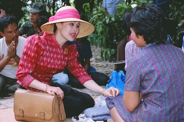 ▲▼王太后詩麗吉曾被譽為「世上穿著最優雅的女性之一」。（圖／翻攝自X）