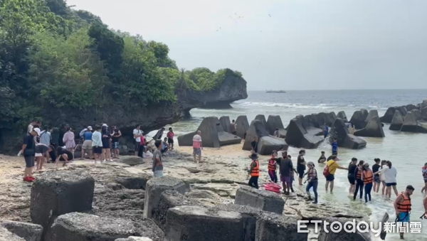▲▼             小琉球驚傳潛水客溺水，命危搶救中。（圖／民眾提供，下同）