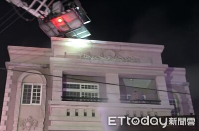 台中透天豪宅凌晨大火!9人送醫年紀最小3歲 7歲女童10%灼傷