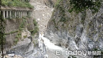 燕子口堰塞湖引流奏效！水位每小時降3公分　隧道溢水退縮仍管制