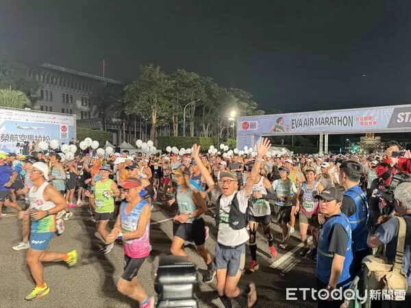 ▲▼長榮馬拉松共有2.4萬名跑者參與。（圖／記者周湘芸攝）