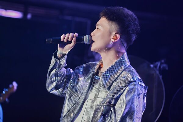 ▲▼蕭秉治為了歌迷睡飽14小時。（圖／相信音樂提供）