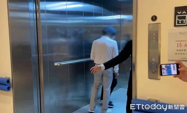 ▲▼信義雙屍，男方家屬到場相驗。（圖／記者黃彥傑攝）