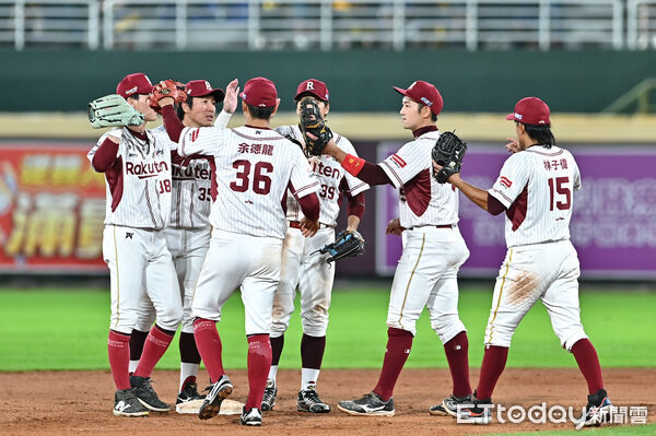 ▲▼2025中職台灣大賽G4，樂天桃猿拿下勝利，系列賽取得3勝1敗聽牌優勢。（圖／記者李毓康攝）